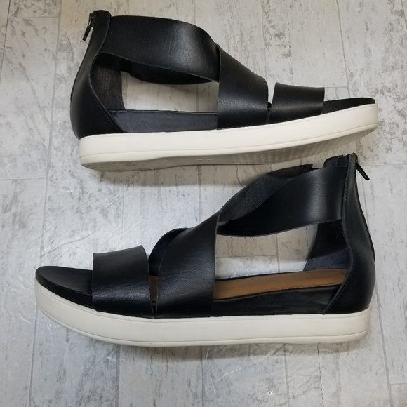 Universal Thread Black Hummingbird Sandals sz 10 - Picture 5 of 8